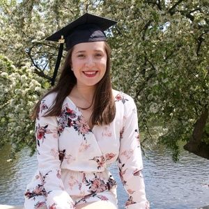 Meet your Posher, Elizabeth